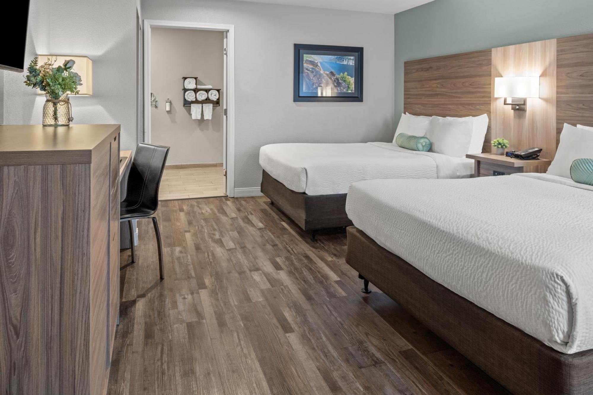 Queen Room with Two Queen Beds - Disability Access,1540437154:JPEG